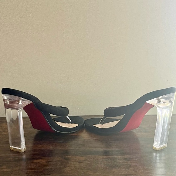 •SOLD•| Christian Louboutin| Vintage Black Red Bottom Glass 4” Sandals Size 38/8 - Picture 11 of 14